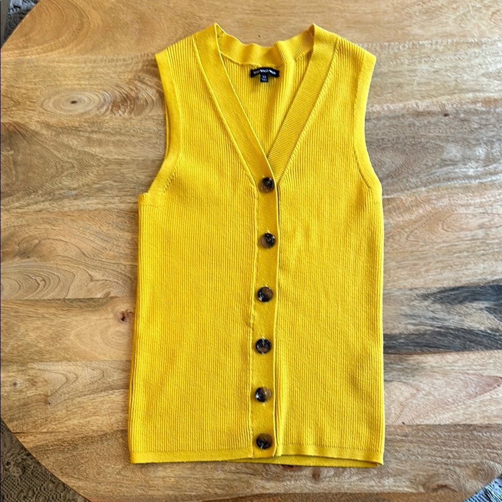 Who What Wear Mustard Sleeveless Cardigan